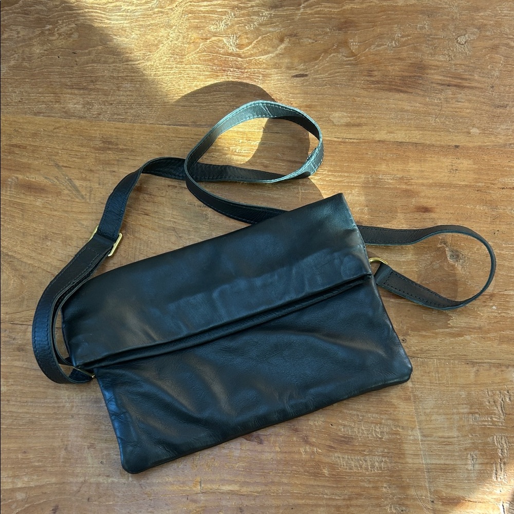 Sseko Black Leather Fold-Over Crossbody Bag